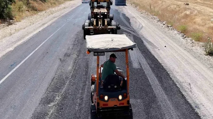 Demirci Selendi Yolu icin Yeni Ihale Sureci Basliyor