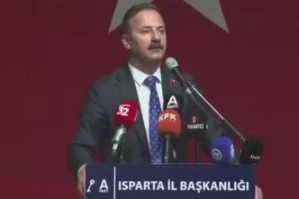 Depreme yakalanan Yavuz Ağıralioğlu'ndan bomba tepki 1 Depreme yakalanan Yavuz Agiralioglundan bomba tepki