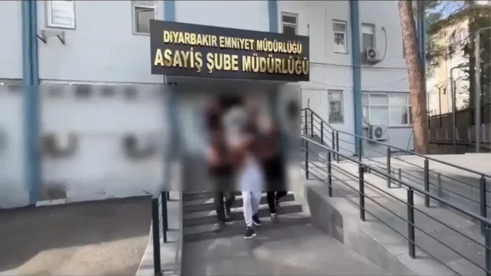 Diyarbakir Merkezli Dolandiricilik Operasyonu 9 Tutuklama