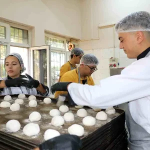 Diyarbakirdaki meslek liseleri fabrika gibi calisiyor Gecen yilki ciro 230