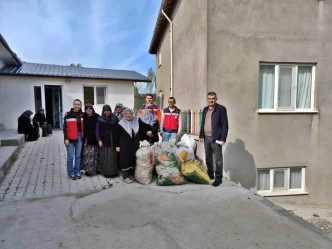 Domanicte Kadin Ureticilere Sarimsak Destegi