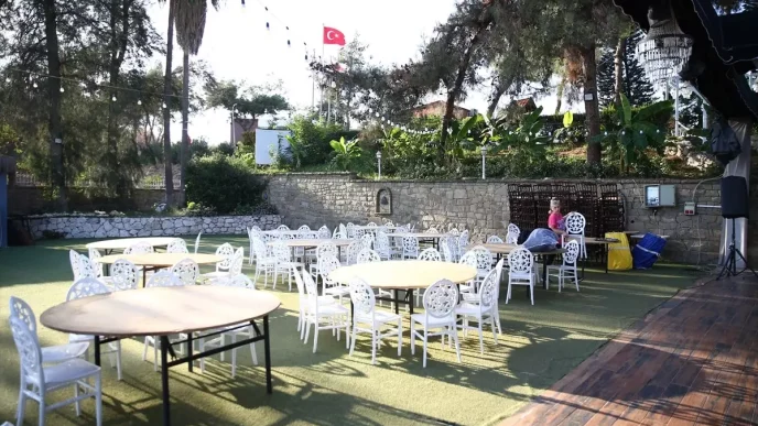 Dugun Salonu Sahibi Calisani Tarafindan Dolandirildigini Iddia Etti