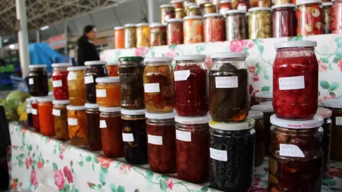 Ebru Yarasin Ev Yapimi Recelleri Mentese Pazarinda Dikkat Cekiyor
