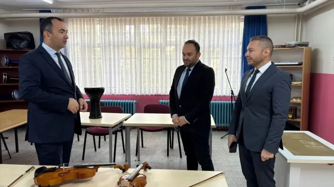 Edirne Milli Egitim Muduru Ferhat Yilmaz Karaagac Ortaokulunu Ziyaret Etti