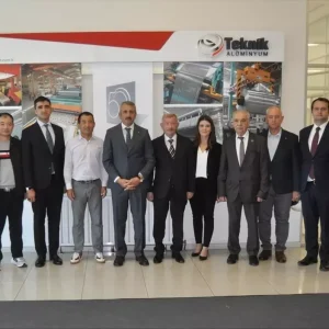 Edirne Valisi Yunus Sezer Tekirdagdaki Aluminyum Fabrikasini Ziyaret Etti
