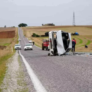 Edirnede Trafik Kazasi 3 Yarali