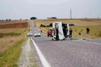 Edirnede Trafik Kazasi 3 Yarali