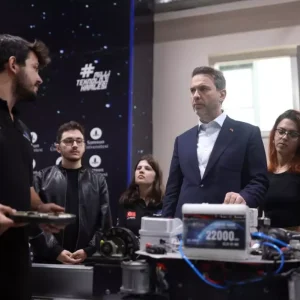Enerji Bakani Bayraktar Turkiyenin Enerji Vizyonu ve Gelecek Projeleri
