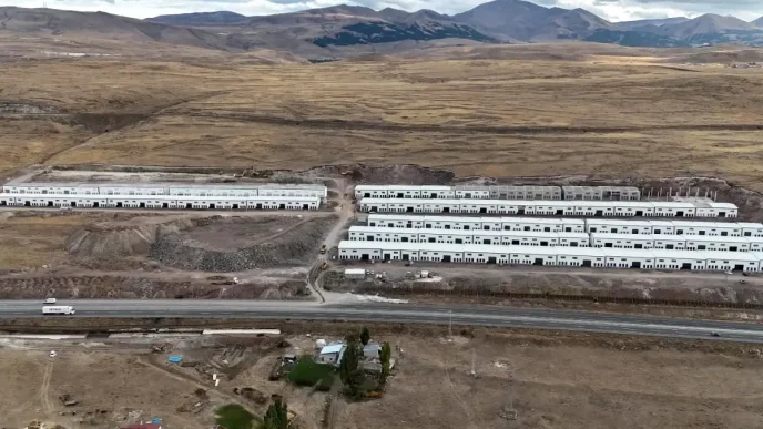 Erzurumda 300 Isyerini Barindiracak Mobilyacilar Sitesi Yapimi Devam Ediyor