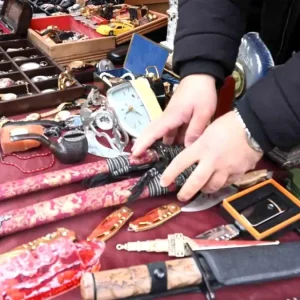 Eskisehirdeki Antika Tezgahi Koleksiyonerlerin Ilgi Odagi