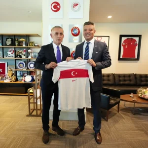 Fenerbahce Baskani Sadettin Saran TFF Baskani Haciosmanoglunu Ziyaret Etti