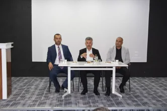 Guroymak Belediye Baskani Esref Mutlu Esnaf ve Vatandaslarla Toplanti Duzenledi
