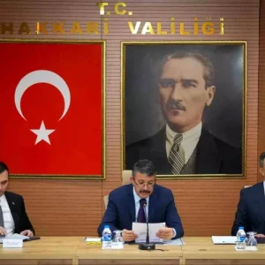 Hakkaride 74 Milyar TLlik Yatirimlar Istisare Edildi