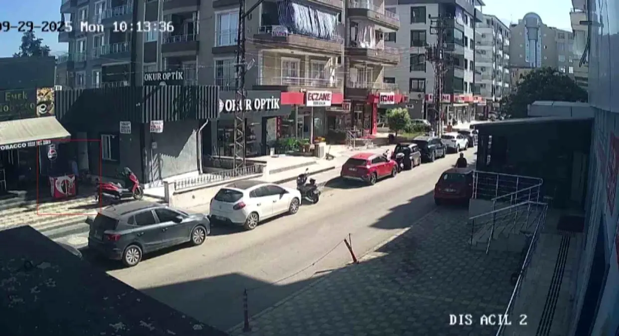 Hatayda Dondurma Dolabindan 7 Bin TLlik Hirsizlik