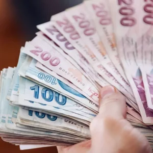 Isci isveren ve hukumet 21 Ekimde asgari ucret gundemiyle toplanacak