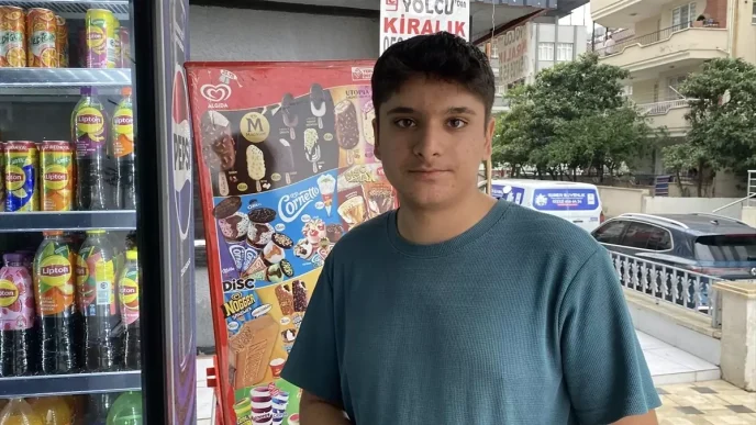 Iskenderunda Marketin Onundeki Dondurmalar Hirsizlik Kurbani Oldu