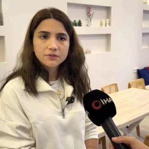 Istanbulda Butik Kafe Sahibi Kadinin Su Faturasi Soku 20 Bin