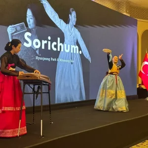 Istanbulda Kore Ulusal Gun resepsiyonu verildi