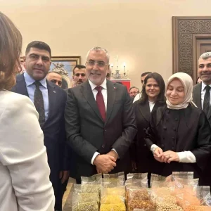 Kadin Istihdaminda Tarihi Basari 1 Milyon 634 Bin Kadin Ise