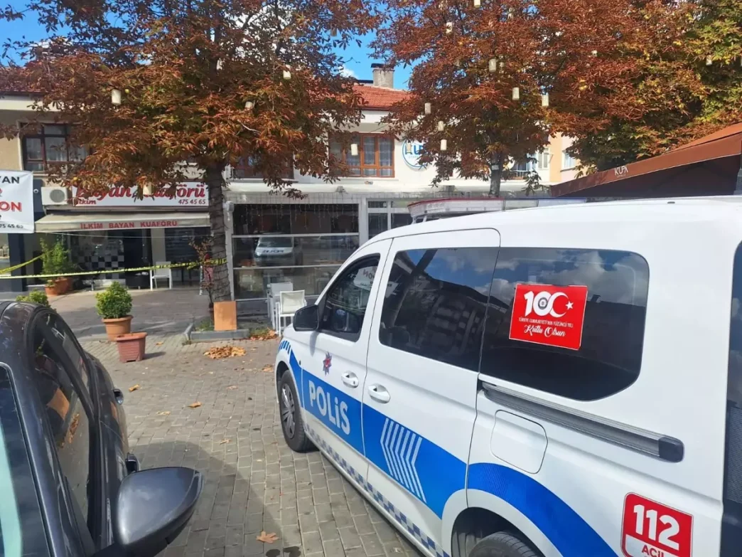 Kadin Kuaforune Pompali Tufekle Saldiri Isletme Sahibi Yaralandi