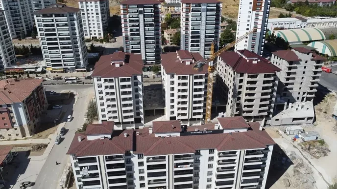Kahramanmaras Depremleri Sonrasi Elazigda Yerinde Donusum Projesi Basariyla Uygulaniyor