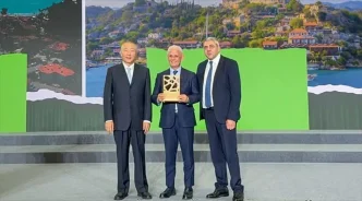 Kale Ucagiz Koyu En Iyi Turizm Koyu 2025 Odulunu Kazandi