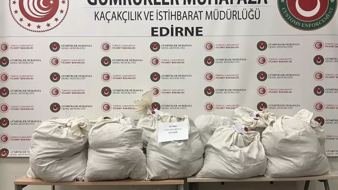 Kapikule Sinir Kapisinda 113 Kilo Esrar Ele Gecirildi