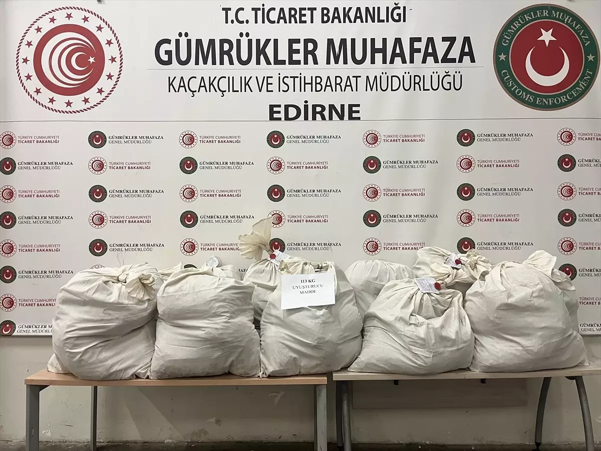 Kapikule Sinir Kapisinda 113 Kilo Esrar Ele Gecirildi