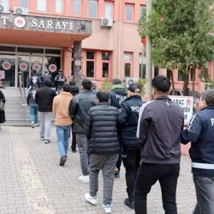 Karabukte Siber Dolandiricilik Operasyonu 20 Supheli Gozaltina Alindi