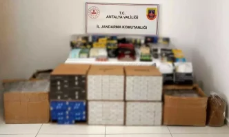 Kasta Yuklu Miktarda Kacak Tutun ve Urunleri Ele Gecirildi