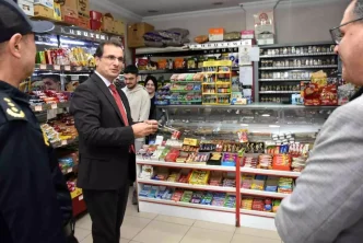 Kaymakam Güldoğan, Salihli Esnafını Ziyaret Etti 1 Kaymakam Guldogan Salihli Esnafini Ziyaret Etti