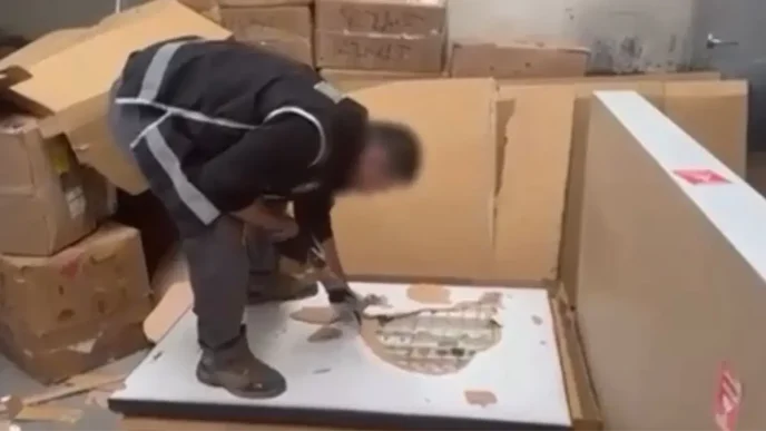 Kayseride Kacak Sigara Operasyonu 4 Bin 210 Paket Ele Gecirildi