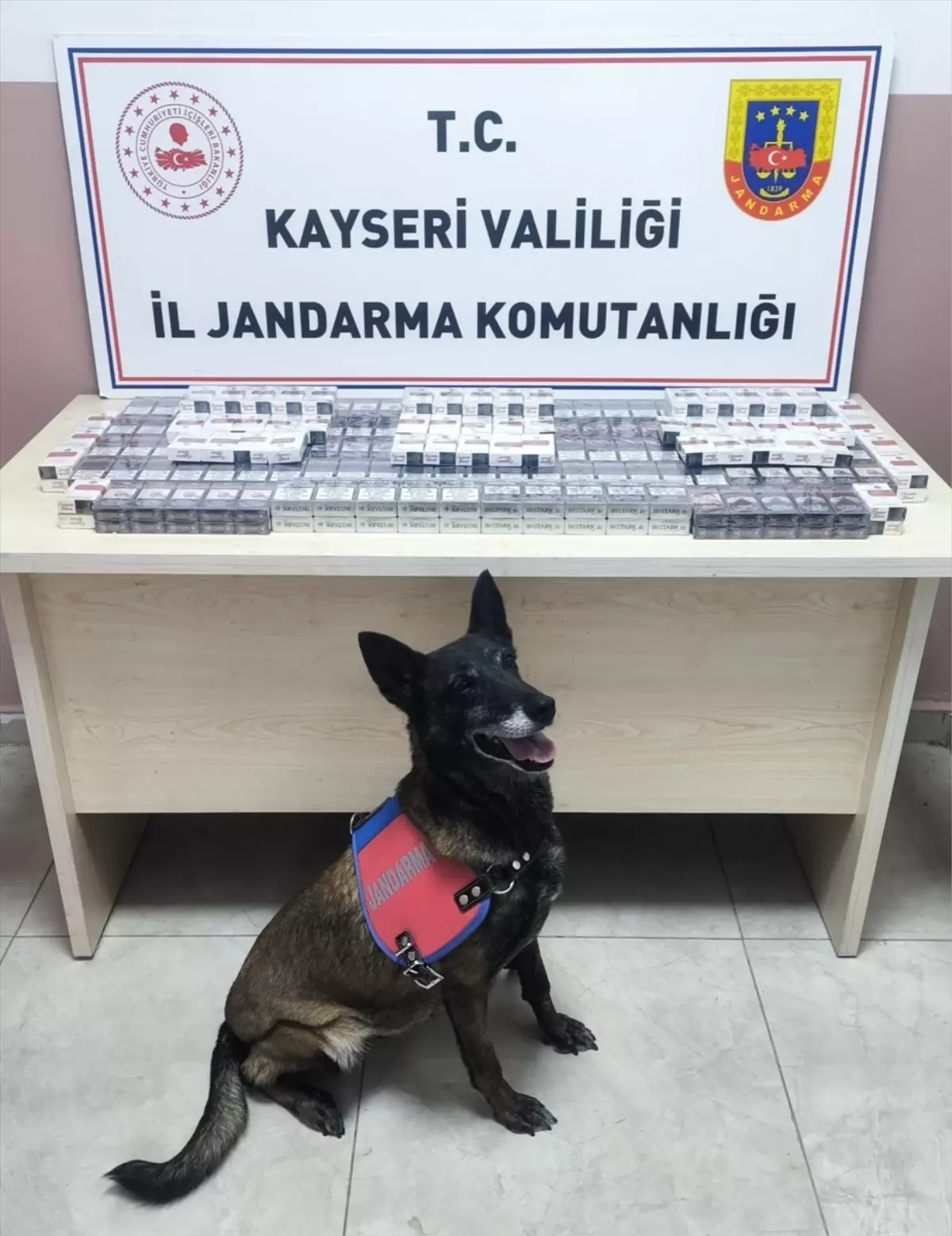 Kayseride Tirda 320 Paket Kacak Sigara Ele Gecirildi