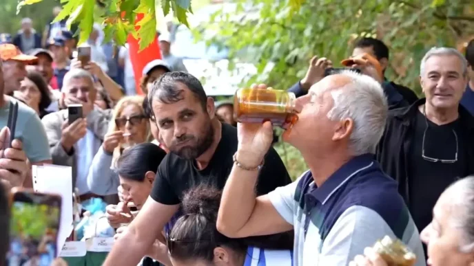 Kazdaglarinda Bal Hasat Senligi Renkli Etkinliklere Ev Sahipligi Yapti