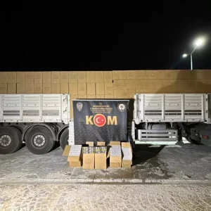 Kirsehirde Kacakcilik Operasyonu 980 Koli Bos Makaron Ele Gecirildi