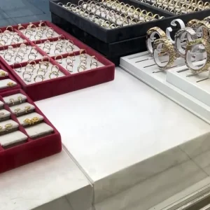 Konyada Kuyumcudan 12 Milyon Lira Degerinde Altin Yuzuk Calindi