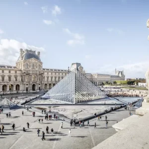 Louvre Muzesinden Calinan Mucevherler Fransa Bankasina Tasindi