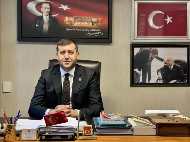 MHP "Meloni yasası" için harekete geçti! Teklif önce Bahçeli'ye sunulacak 3 MHP 'Meloni yasası' için harekete geçti! Teklif önce Bahçeli'ye sunulacak