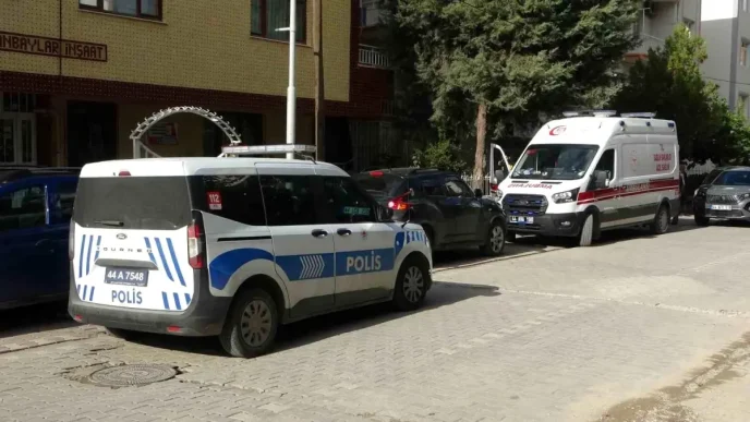 Malatyada Insaatta Yuksekten Dusen Isci Hayatini Kaybetti