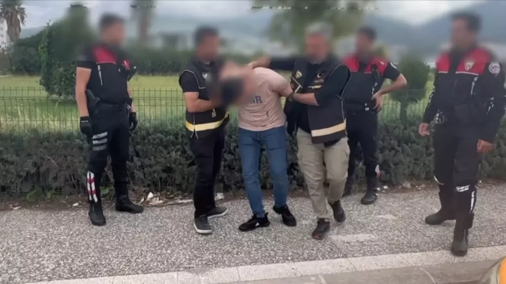 Mersinde Ziynet Esyasi Dolandiriciligina 2 Milyon TLlik Darbe