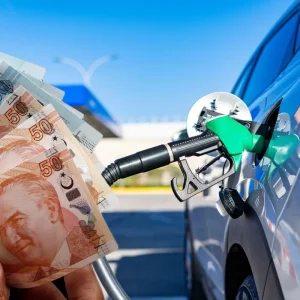 Motorine tarihi zam Bu gece yarisi pompaya yansiyacak