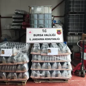 Mudanyada Kacak Motor Yagi Operasyonu 12 Bin 750 Litre Yag