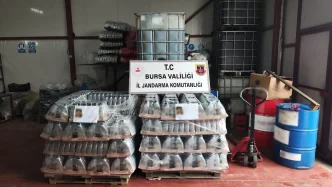 Mudanyada Kacak Motor Yagi Operasyonu 12 Bin 750 Litre Yag