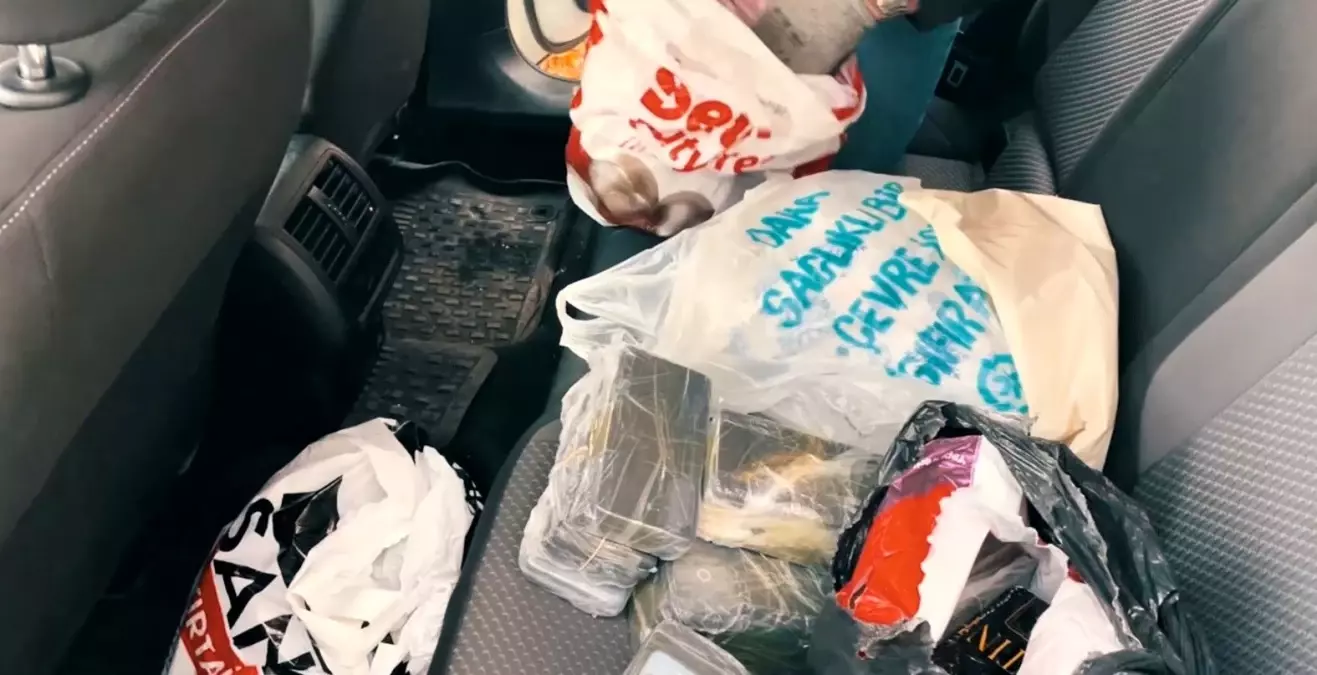 Musta Gumruk Kacagi 218 Cep Telefonu Ele Gecirildi