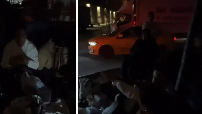 Ne soguk havaya ne de yagmura aldirdilar hediye canta icin