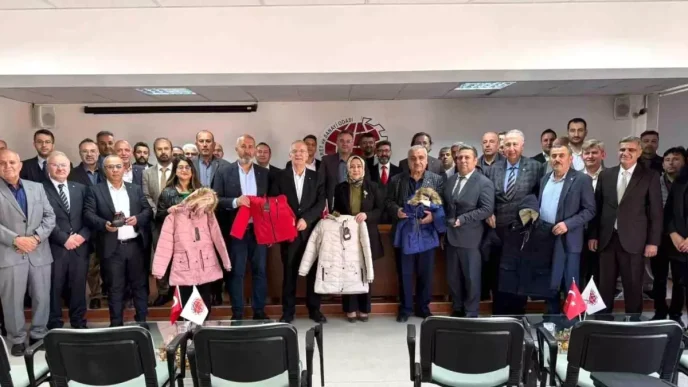 Nigdede Ihtiyac Sahibi Ogrencilere Kislik Giysi Yardimi