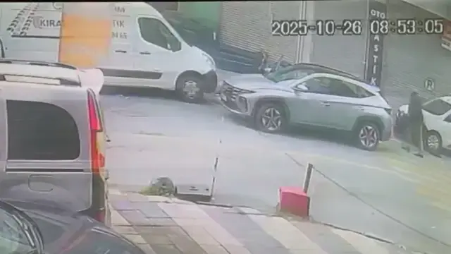 Nilay'ı sokak ortasında 15 kurşunla katletti! Görüntüler kan dondurdu 3 Eski sevgilisi Nilay'ı sokak ortasında katletti! Cinayet anı kamerada