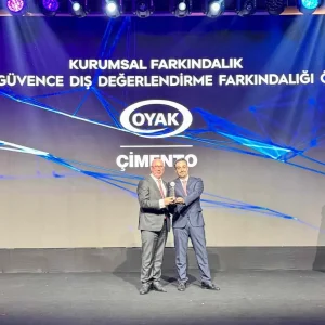 OYAK Cimento Kurumsal Farkindalik Odulunu Kazandi