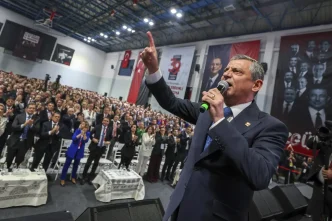 Ozgur Ozel Sirf bizi cildirtmak icin dort tegmeni ordudan ihrac