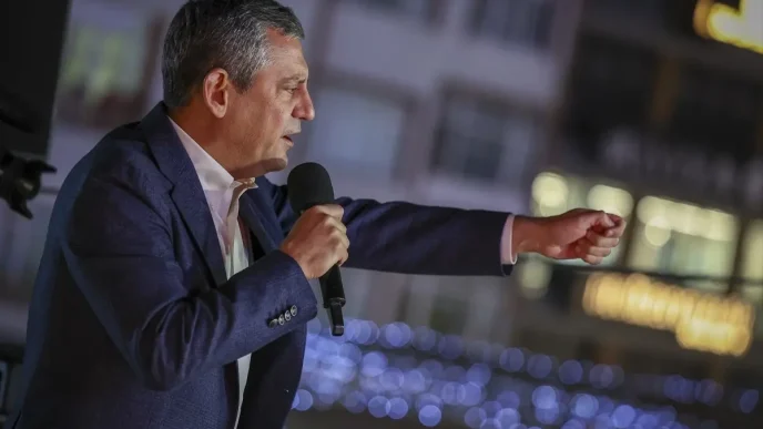 Ozgur Ozelden Kanal Istanbul ve Yolsuzluk Iddialari Uzerine Sert Aciklamalar
